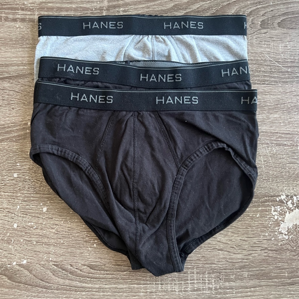 Hanes Black and Gray Briefs - Medium
